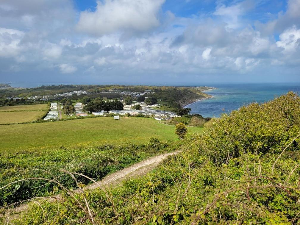 "Trinity" At Whitecliff Bay Isle Of Wight- Yarborough View 4 Hotel Bembridge Exterior photo