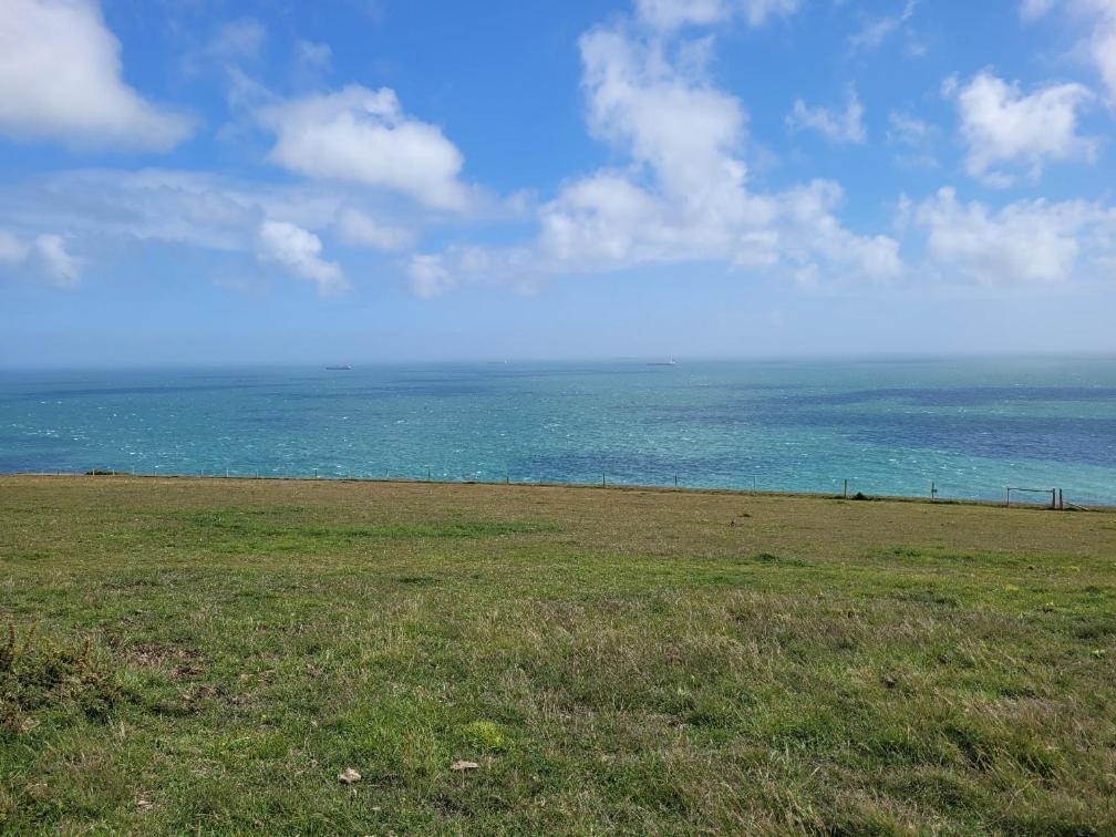 "Trinity" At Whitecliff Bay Isle Of Wight- Yarborough View 4 Hotel Bembridge Exterior photo